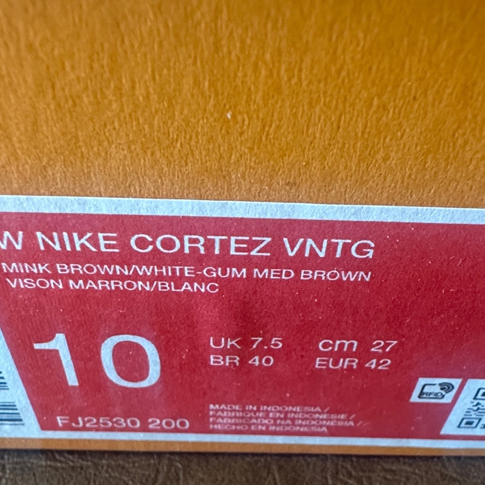 Nike Women’s Cortez Vintage style, tan suede white leather trim.  New in Box. - Picture 3 of 6